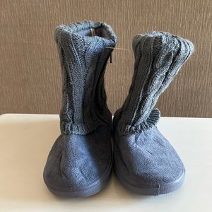 Girls boots brand new with tags